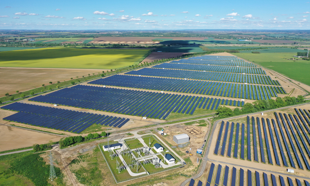 2021年1月，通用技术中机公司投资建设的匈牙利考波什堡100MW光伏电站并网发电，成为中东欧地区最大的光伏电站。