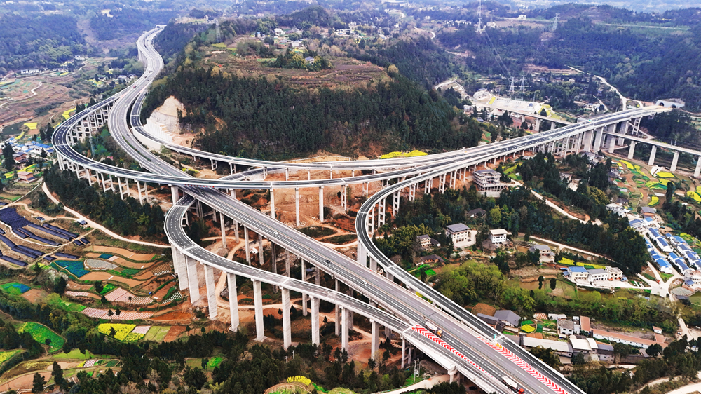 苍巴高速碾盘寺互通。