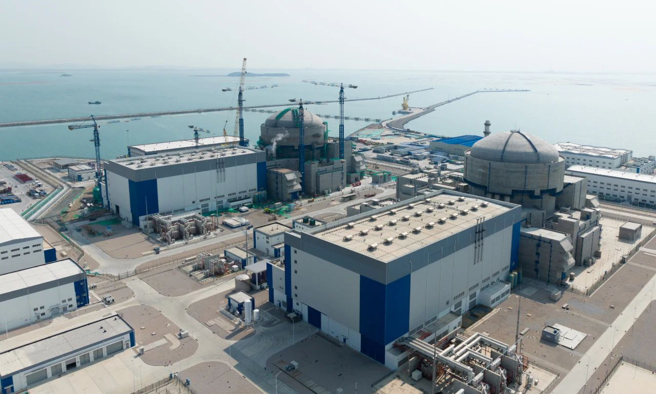 4月8日6时16分，华龙一号批量化建设项目中核集团漳州核电2号机组热态性能试验顺利完成，为后续机组核燃料装载、并网发电等工作奠定了坚实基础。