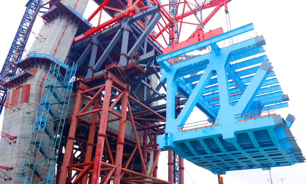 项目建成后，将在上海大都市圈、南京都市圈和合肥都市圈间建起一条快速新通道，对于优化沿长江地区铁路网布局、服务长江经济带协同发展，推动长三角高质量一体化发展等具有重要意义。