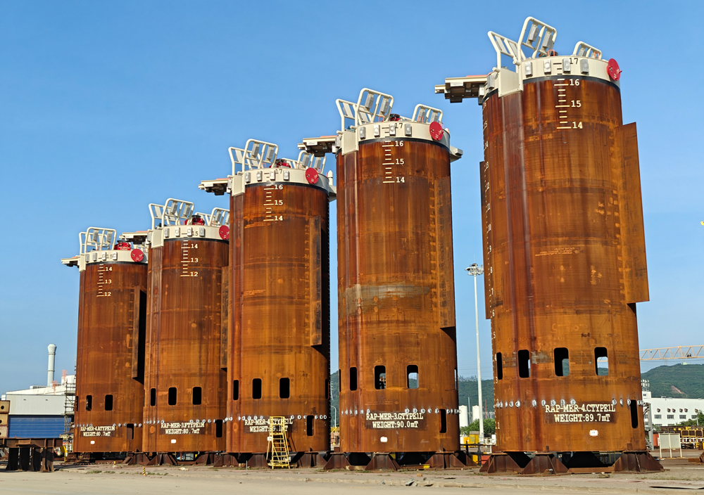 巴西梅罗（Mero）二期项目吸力锚最大建造单体高达21米，直径达8米，而壁厚仅为25毫米，对项目建造提出很大挑战。