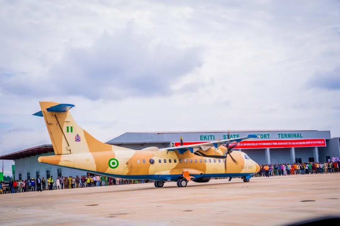 尼日利亚埃基蒂州机场首次迎来飞机降落.jpg