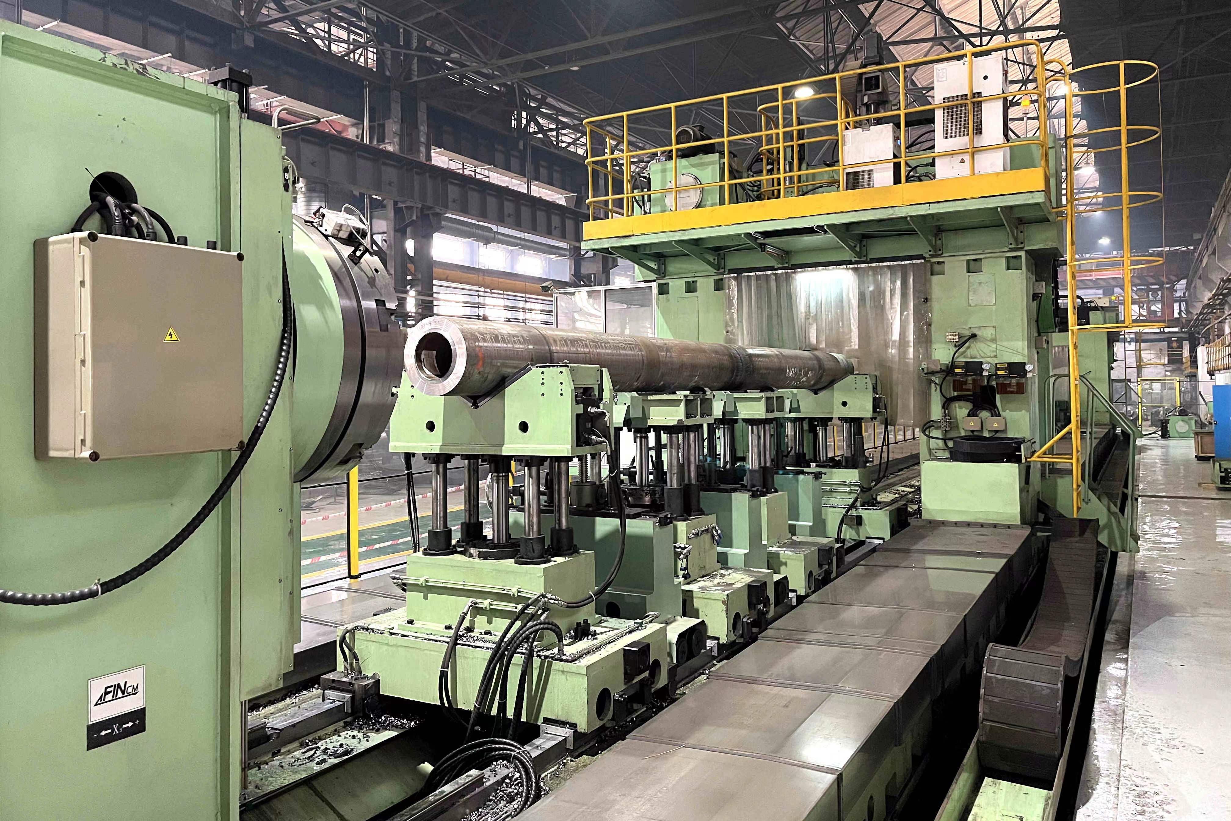 哈电集团锅炉公司行业内最先进的集箱管孔加工数字化单元正式投入使用。.jpg 哈电集团锅炉公司行业内最先进的集箱管孔加工数字化单元正式投入使用。.jpg