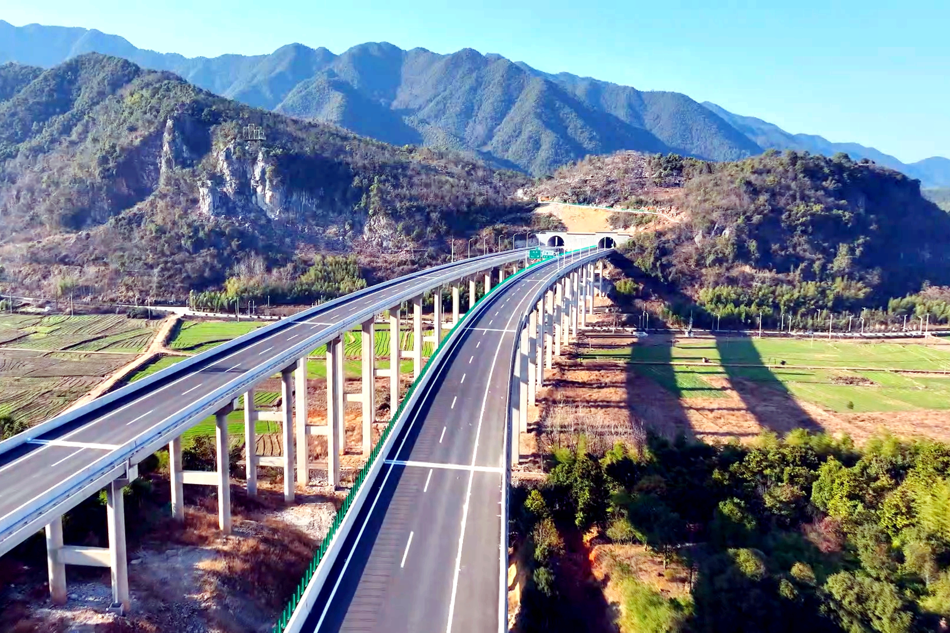 临金高速公路临安至建德段.jpg