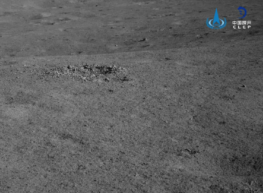 在本月昼工作期，嫦娥四号着陆器搭载的月表中子及辐射剂量探测仪、低频射电频谱仪将按计划开机工作，开展既定科学探测。“玉兔二号”月球车搭载红外光谱仪、全景相机、中性原子探测仪、测月雷达等科学载荷将陆续开机，开展巡视探测，支撑科研团队深入了解月球背面。目前，“玉兔二号”月球车累计行驶里程405.44米，至此，“玉兔二号”月球车实现工作天数和行驶里程“双四百”的突破。在月球背面复杂的气候条件下，嫦娥四号着陆器和“玉兔二号”月球车已经度过了15个月昼月夜，为人类提供了关于月球背面地质结构、气象条件、辐射环境等大量科学数据。