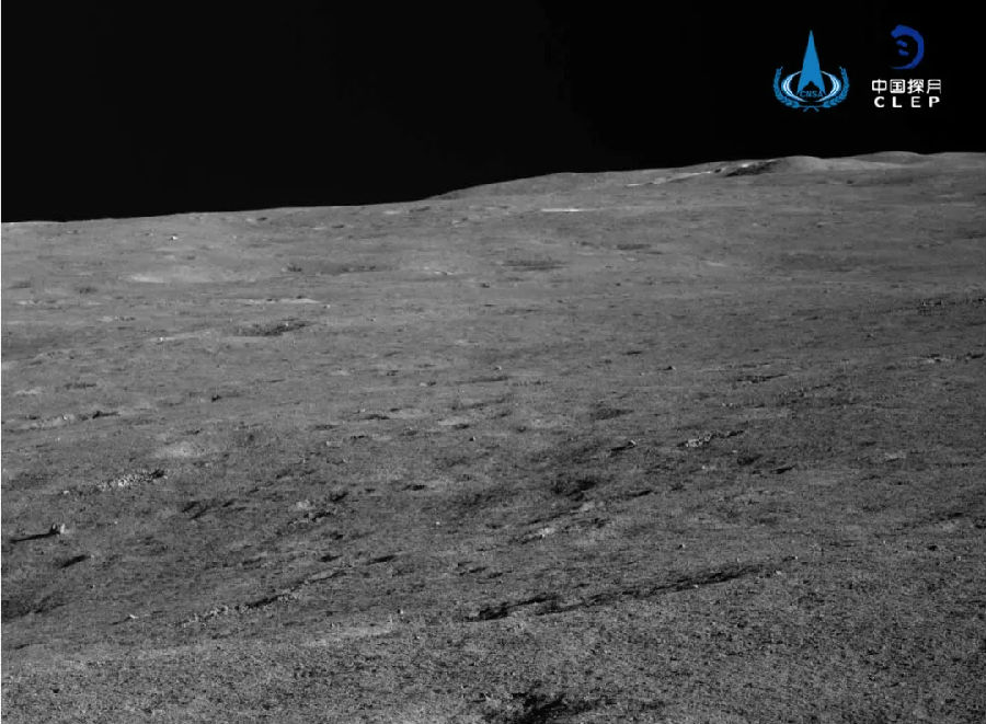 嫦娥四号着陆器和“玉兔二号”月球车在“安睡”一个月夜后，分别于4月17日13时24分和16日20时57分受光照自主唤醒，进入第十七月昼工作期。截至今天，这两位月球背面“拓荒者”已经顺利度过了470个地球日，“玉兔二号”月球车将继续向规划目标点前进，开启新一轮的探索旅程。