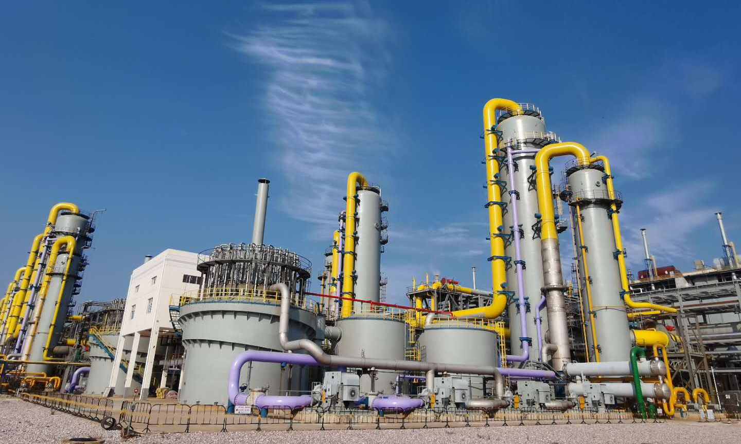 7月25日，由中国化学工程五环公司总承包、十一公司承建的江西济民可信清洁工业燃气项目全流程打通，产出合格工业燃气。图为该项目脱硫装置1系列。