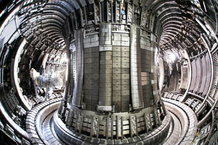 作为目前最大的聚变反应堆，JET是未来ITER运行不可缺少的试验场。