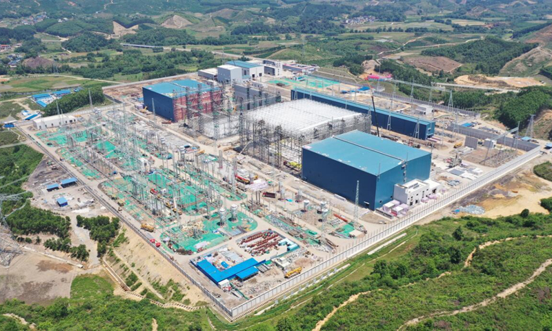 2020年5月，广西柳北换流站建成，南方电网建设的特高压多端混合直流输电工程——昆柳直流工程全线贯通。广西国资委供图