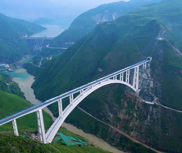 超级风景，超级工程！中国南方喀斯特有多美？